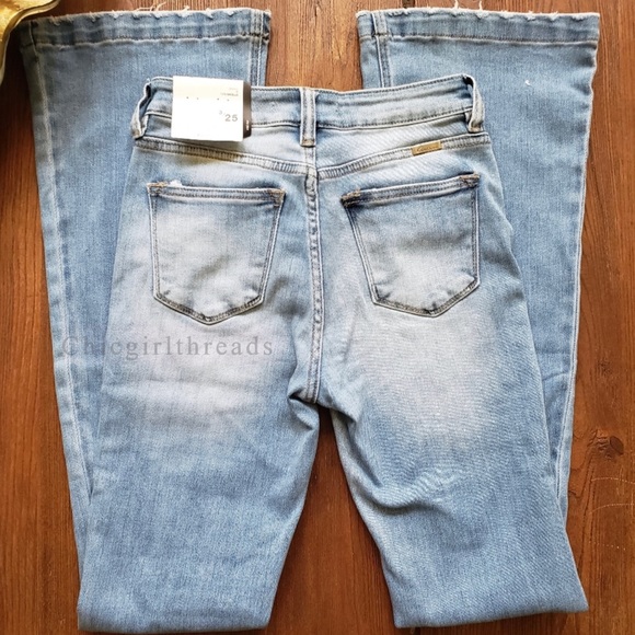 KanCan || Mid Rise Button Fly Flare Distressed Light Washed Jeans - Picture 5 of 8